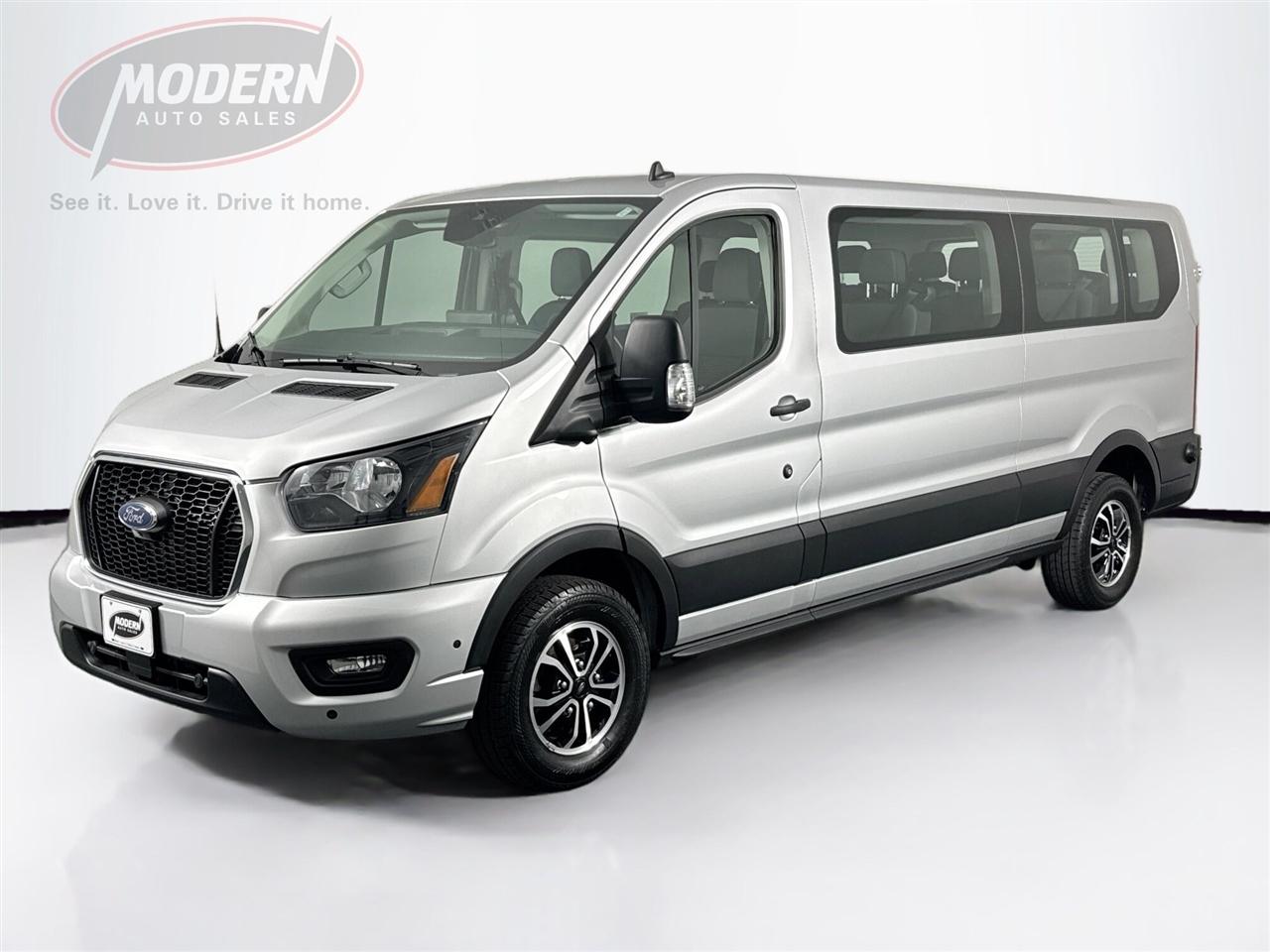 Ford Transit Passenger Wagon T-350 148" Low Roof XLT RWD 2024