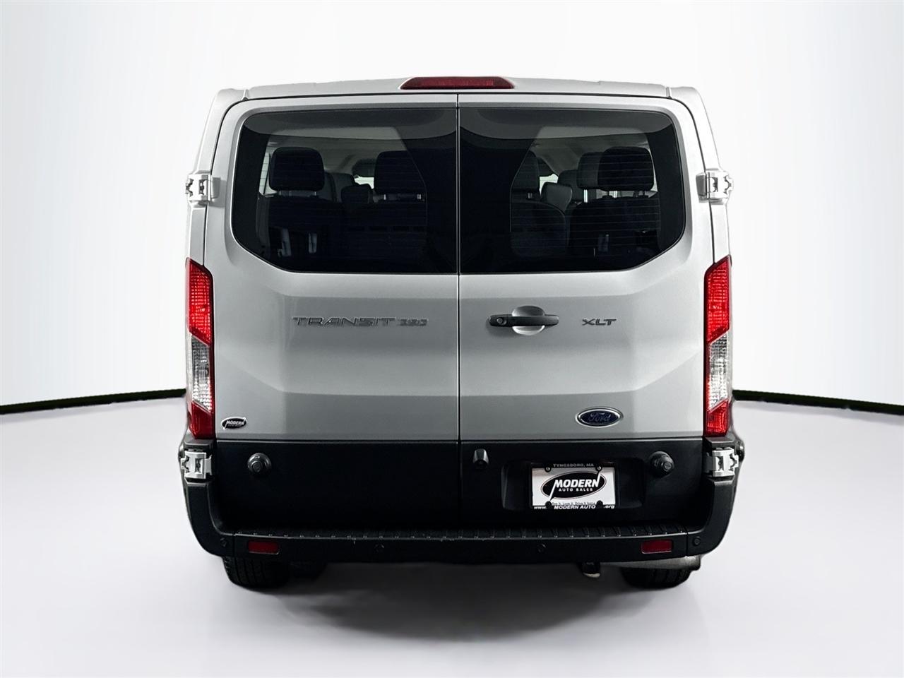 Ford Transit Passenger Wagon T-350 148" Low Roof XLT RWD 2024