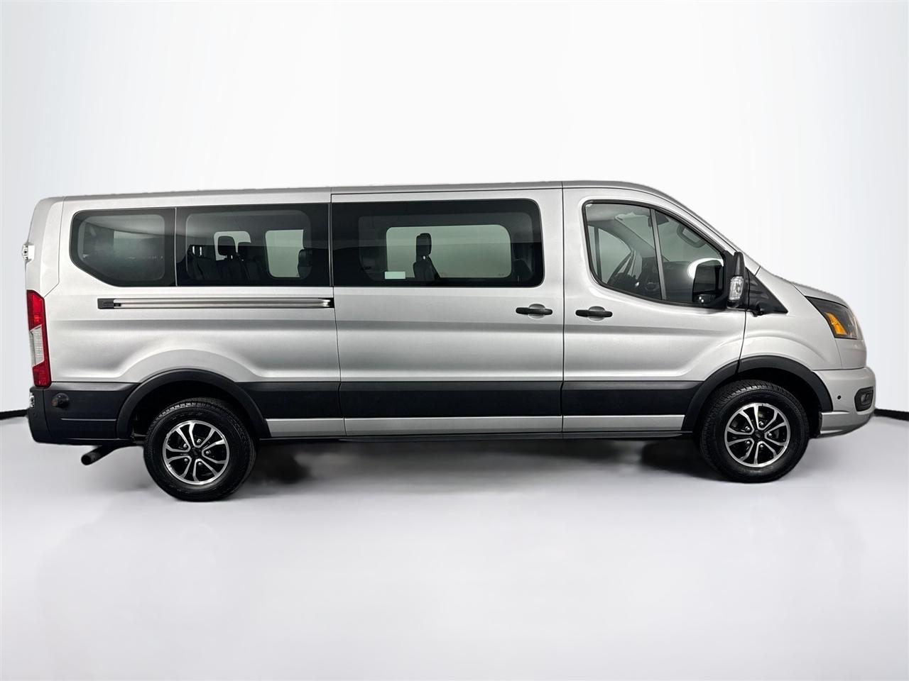 Ford Transit Passenger Wagon T-350 148" Low Roof XLT RWD 2024