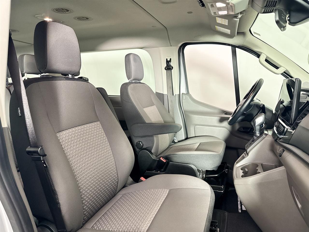 Ford Transit Passenger Wagon T-350 148" Low Roof XLT RWD 2024