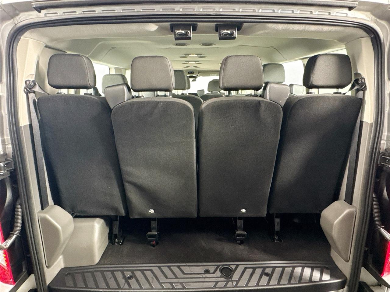 Ford Transit Passenger Wagon T-350 148" Low Roof XLT RWD 2024