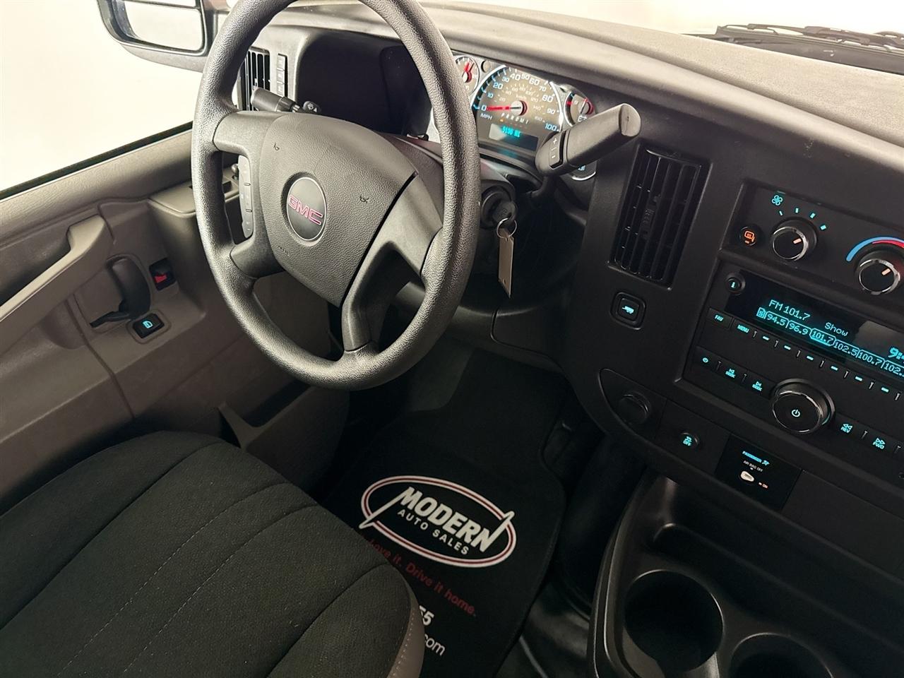 GMC Savana Cargo Van RWD 2500 135" 2025