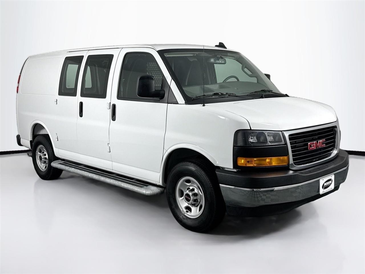 GMC Savana Cargo Van RWD 2500 135" 2025