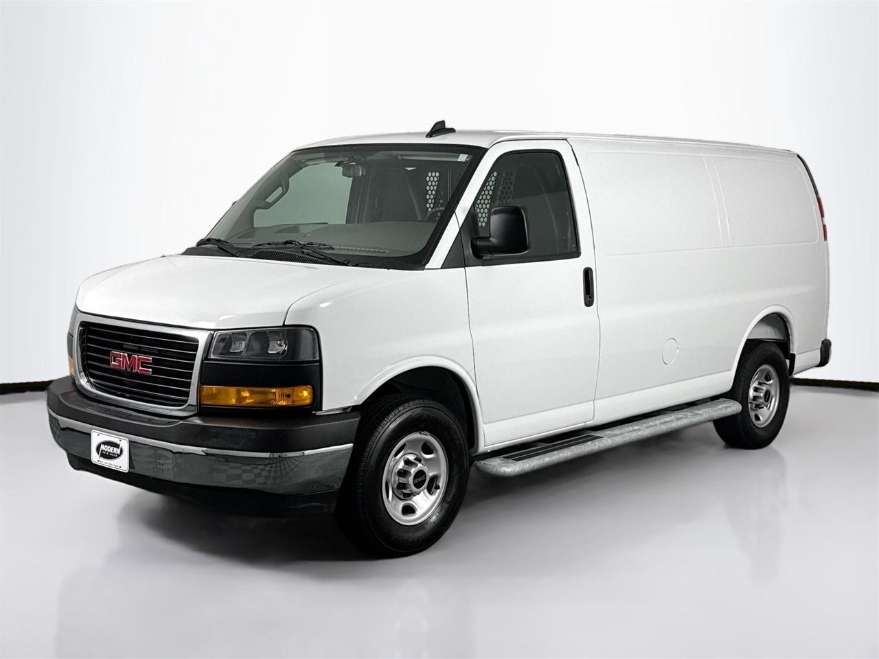 GMC Savana Cargo Van RWD 2500 135" 2025