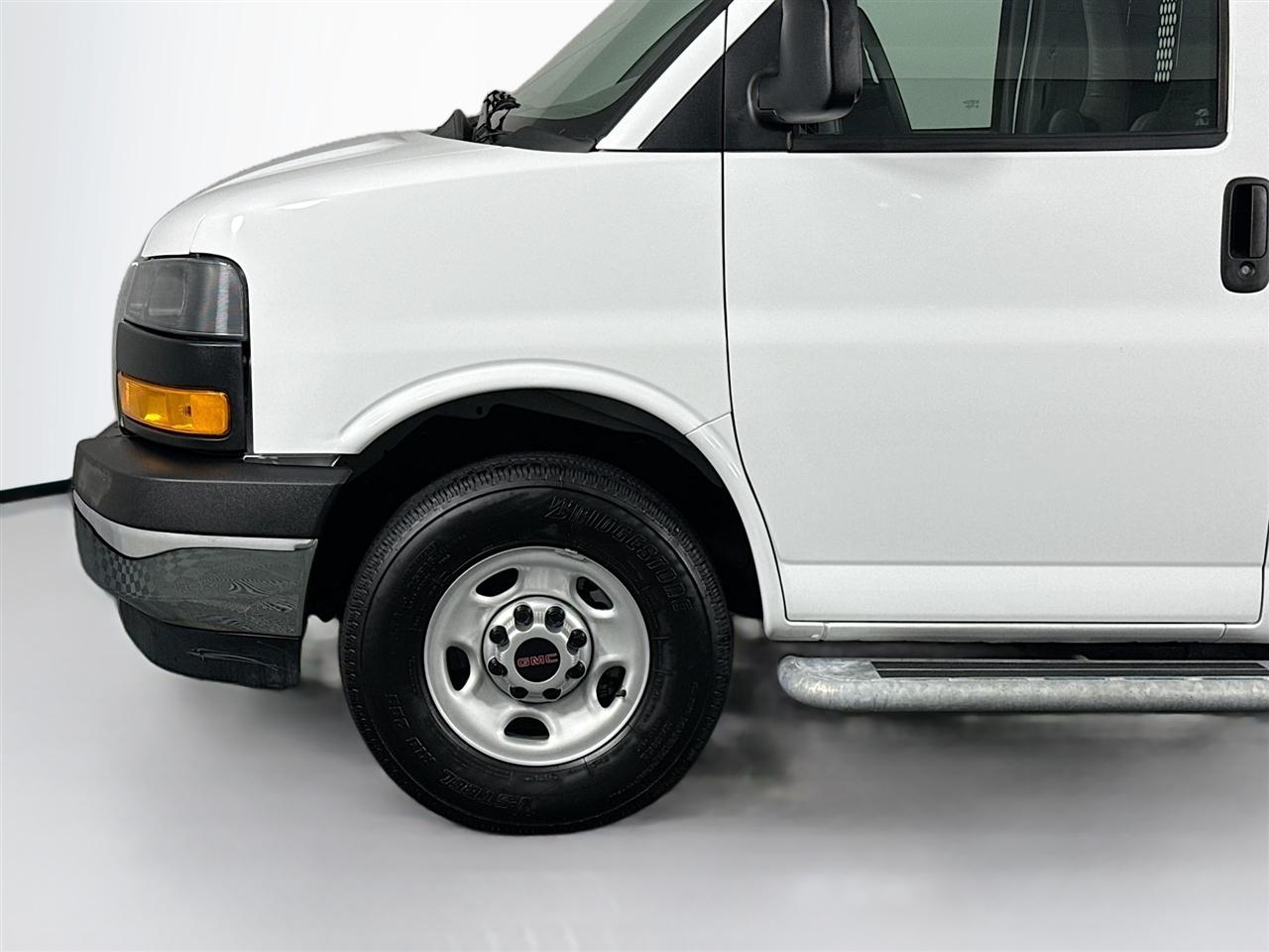 GMC Savana Cargo Van RWD 2500 135" 2025