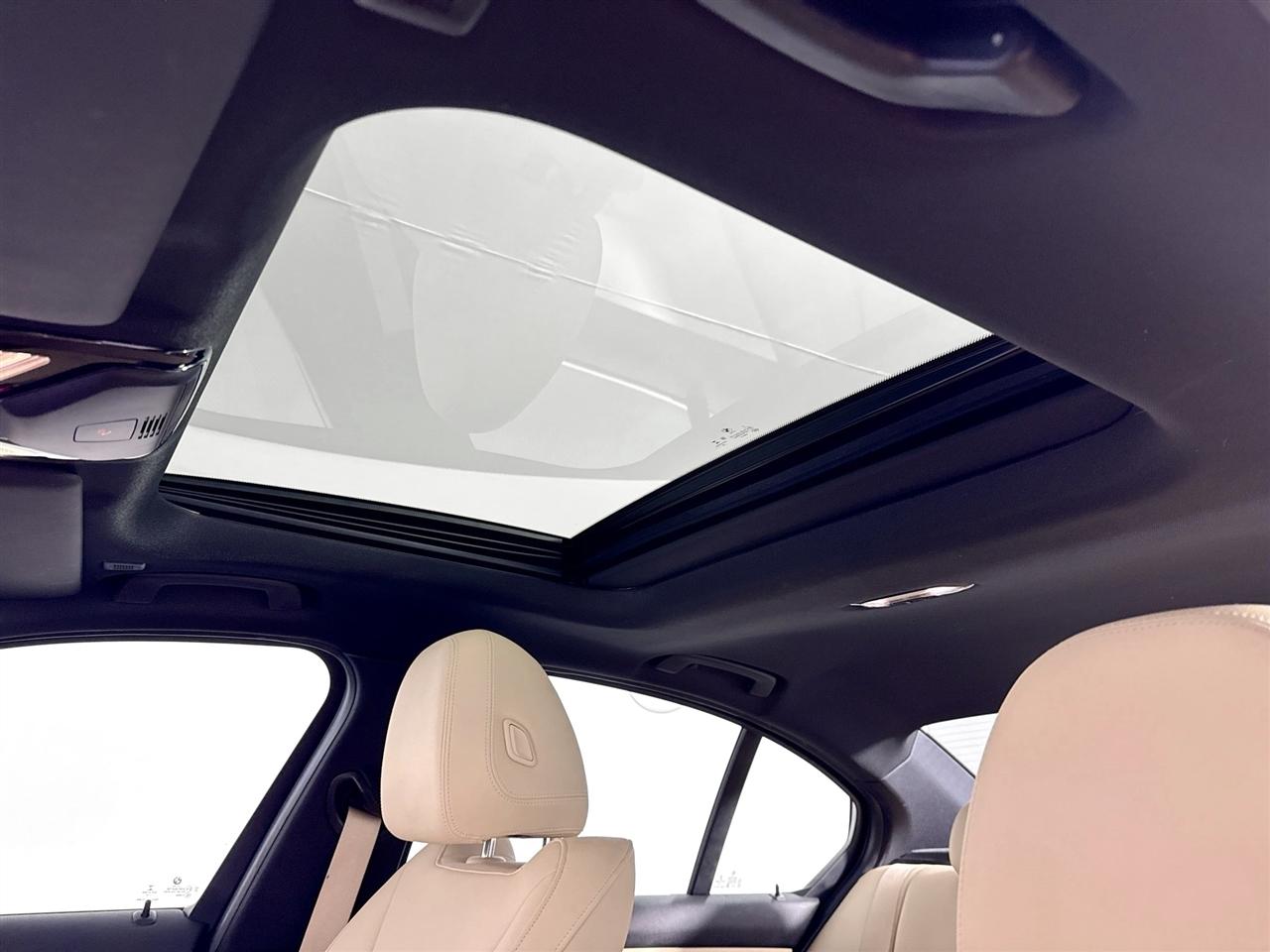 BMW 3 Series 330i xDrive Sedan North America 2020