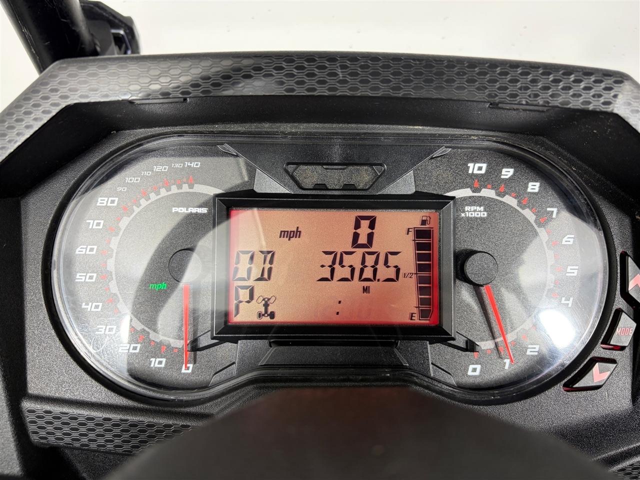 Polaris RZR  2021