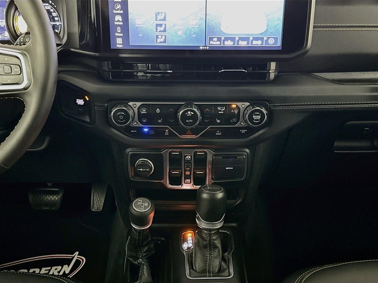 Jeep Wrangler 4xe Sahara 4x4 2024