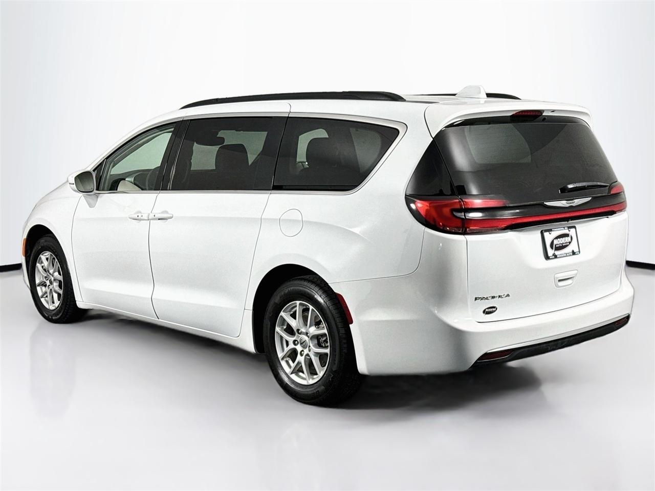 Chrysler Pacifica Touring L FWD 2022