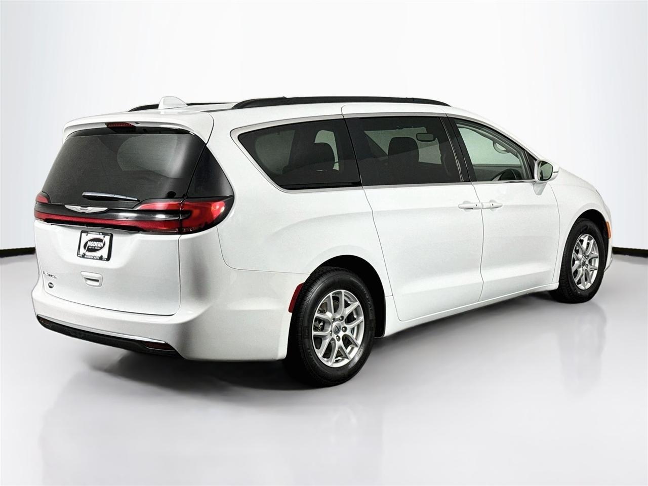 Chrysler Pacifica Touring L FWD 2022