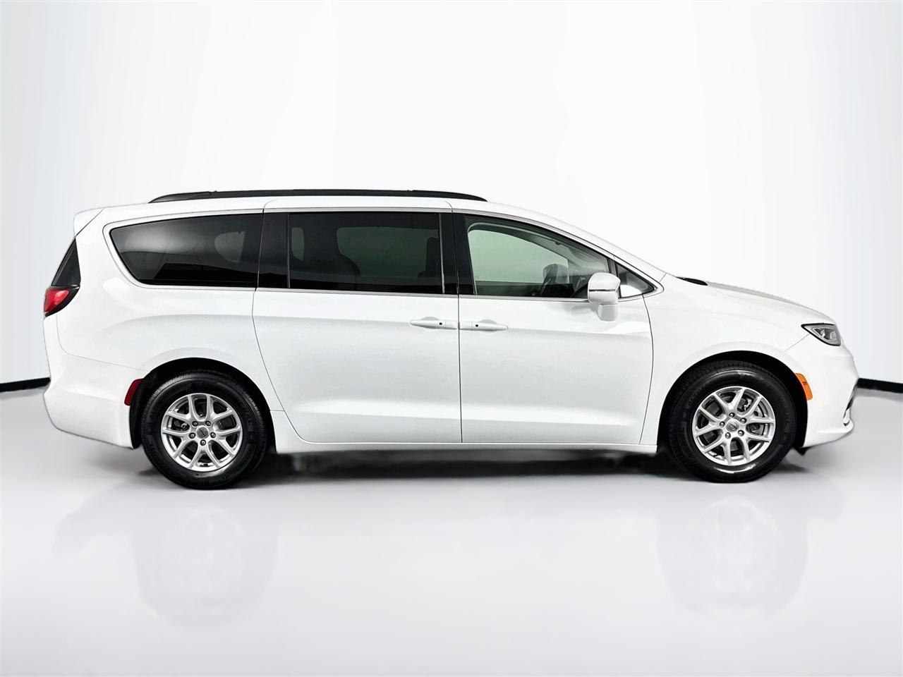 Chrysler Pacifica Touring L FWD 2022