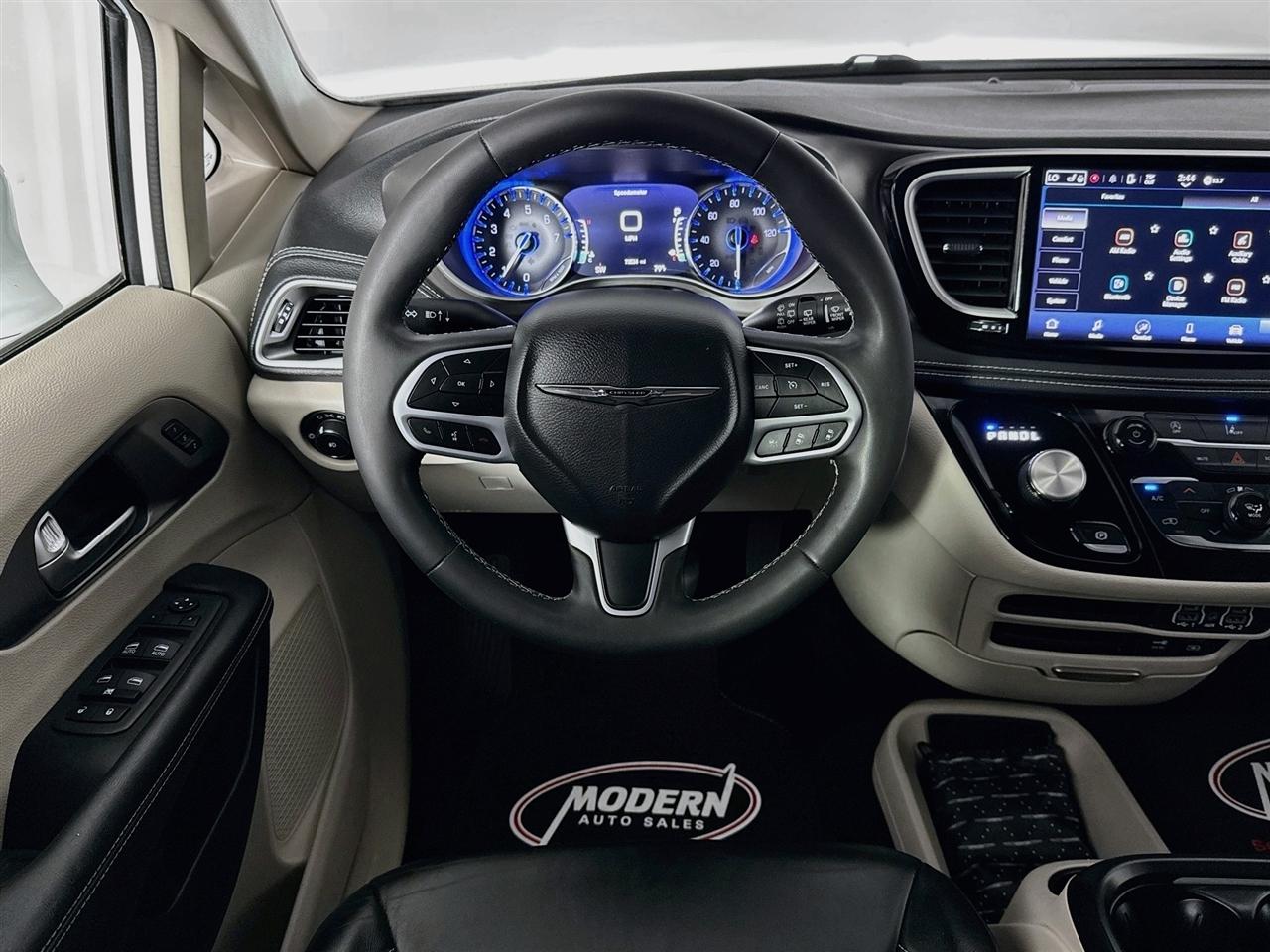 Chrysler Pacifica Touring L FWD 2022