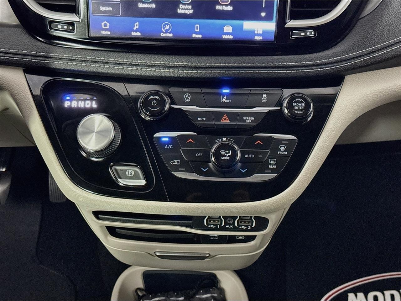 Chrysler Pacifica Touring L FWD 2022