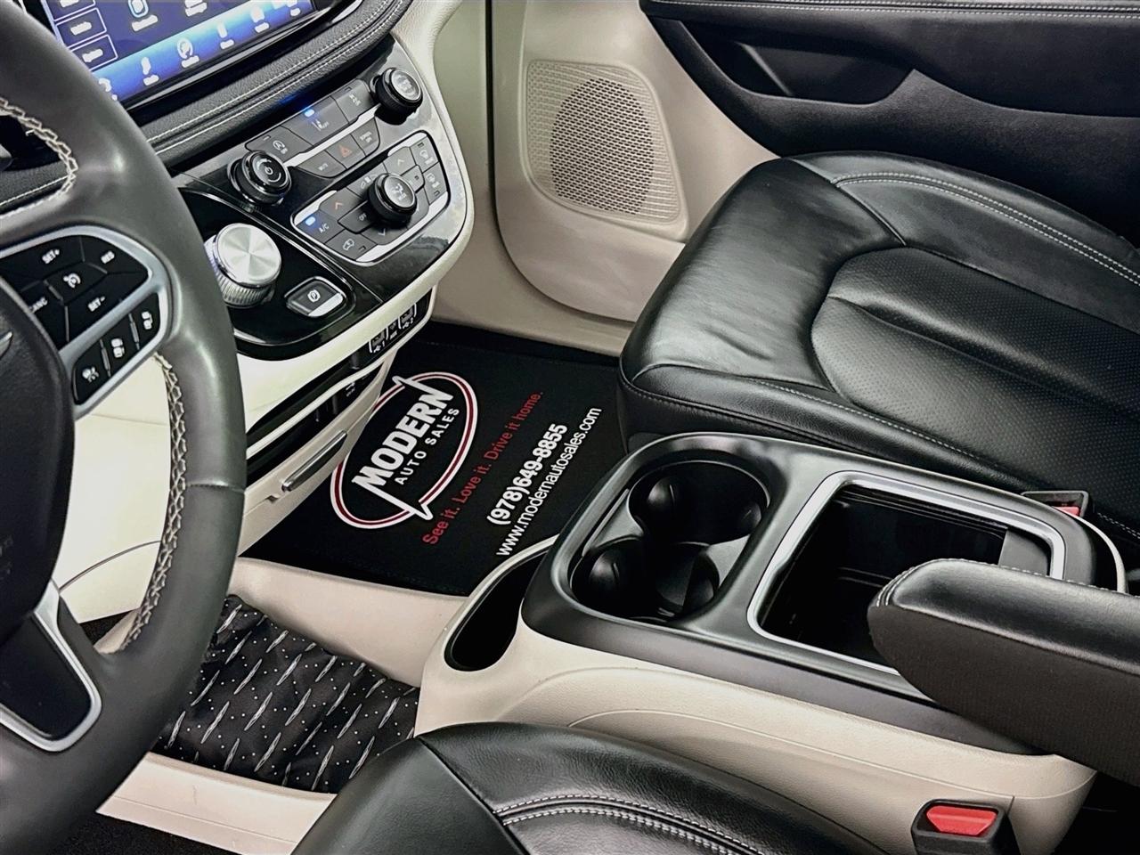 Chrysler Pacifica Touring L FWD 2022