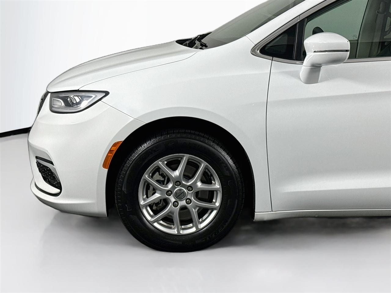 Chrysler Pacifica Touring L FWD 2022