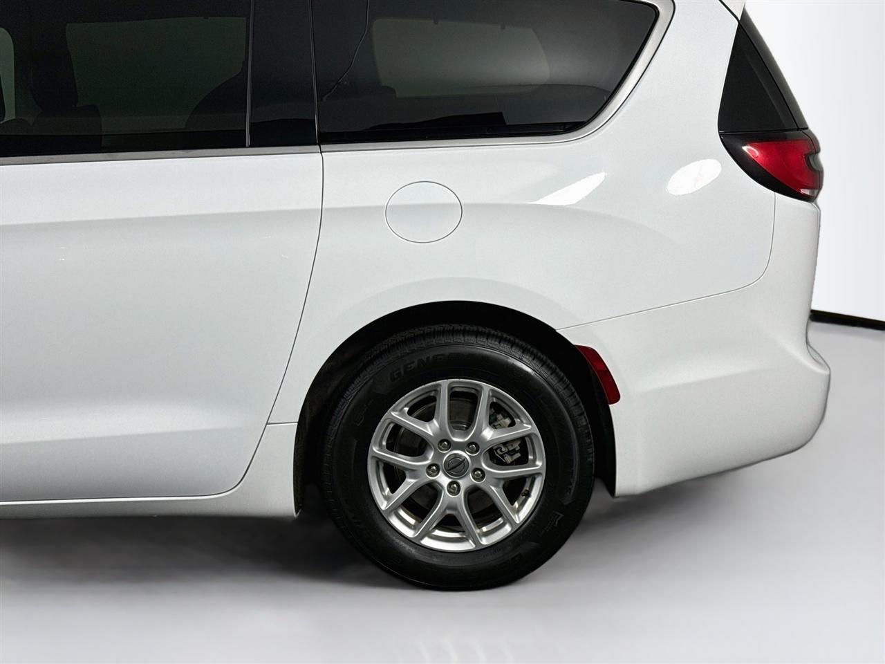 Chrysler Pacifica Touring L FWD 2022