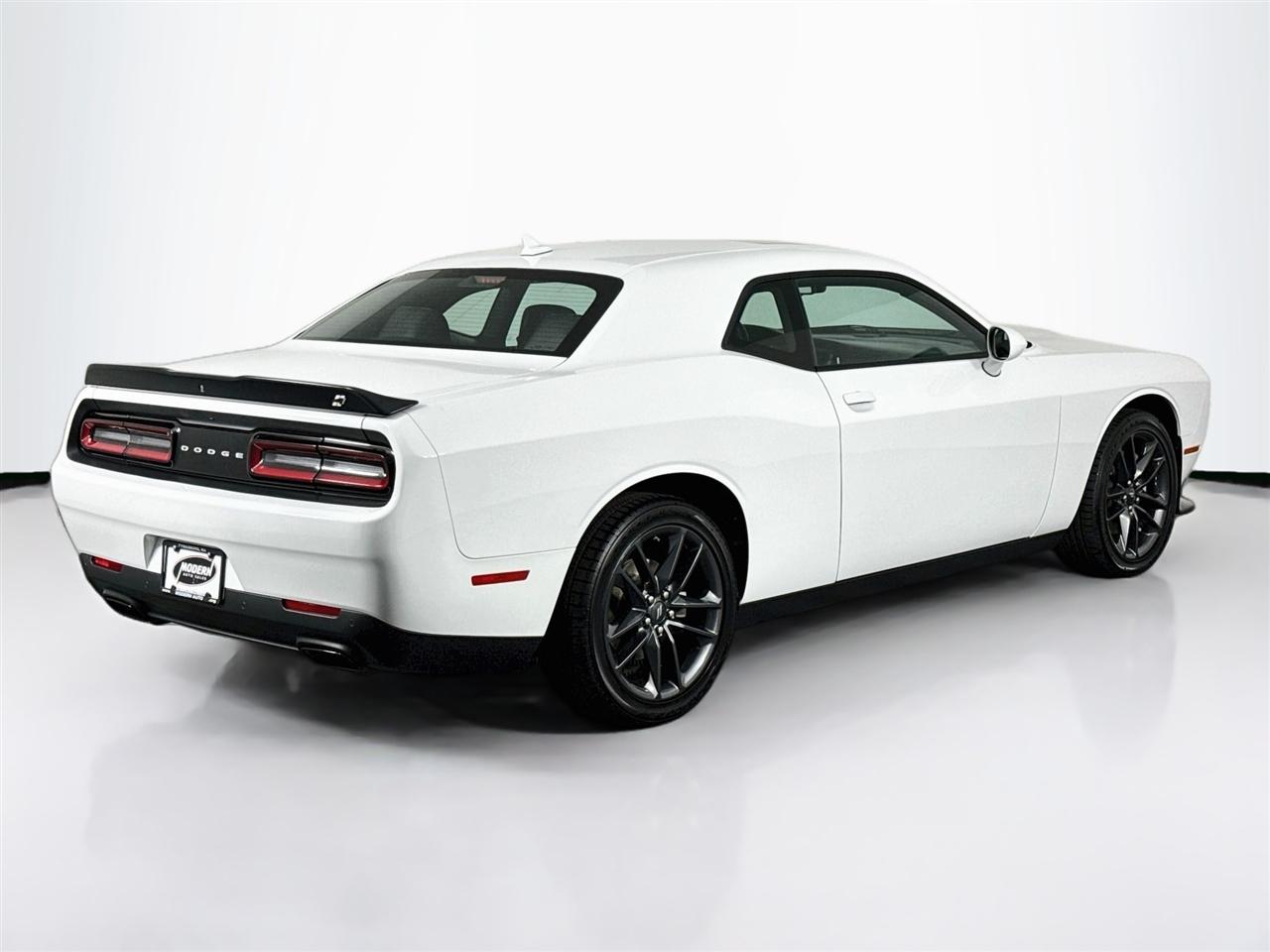 Dodge Challenger GT AWD 2023