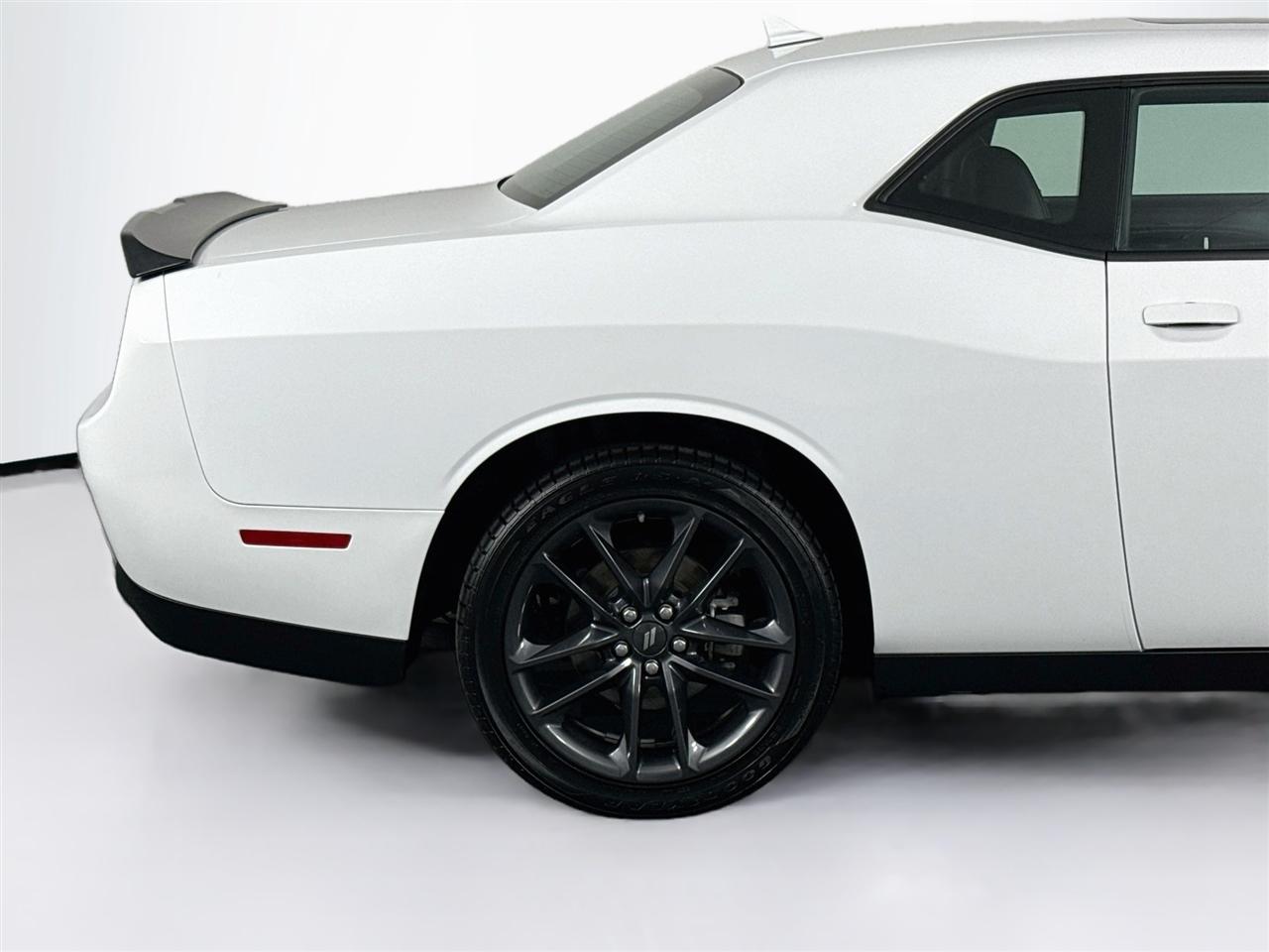 Dodge Challenger GT AWD 2023