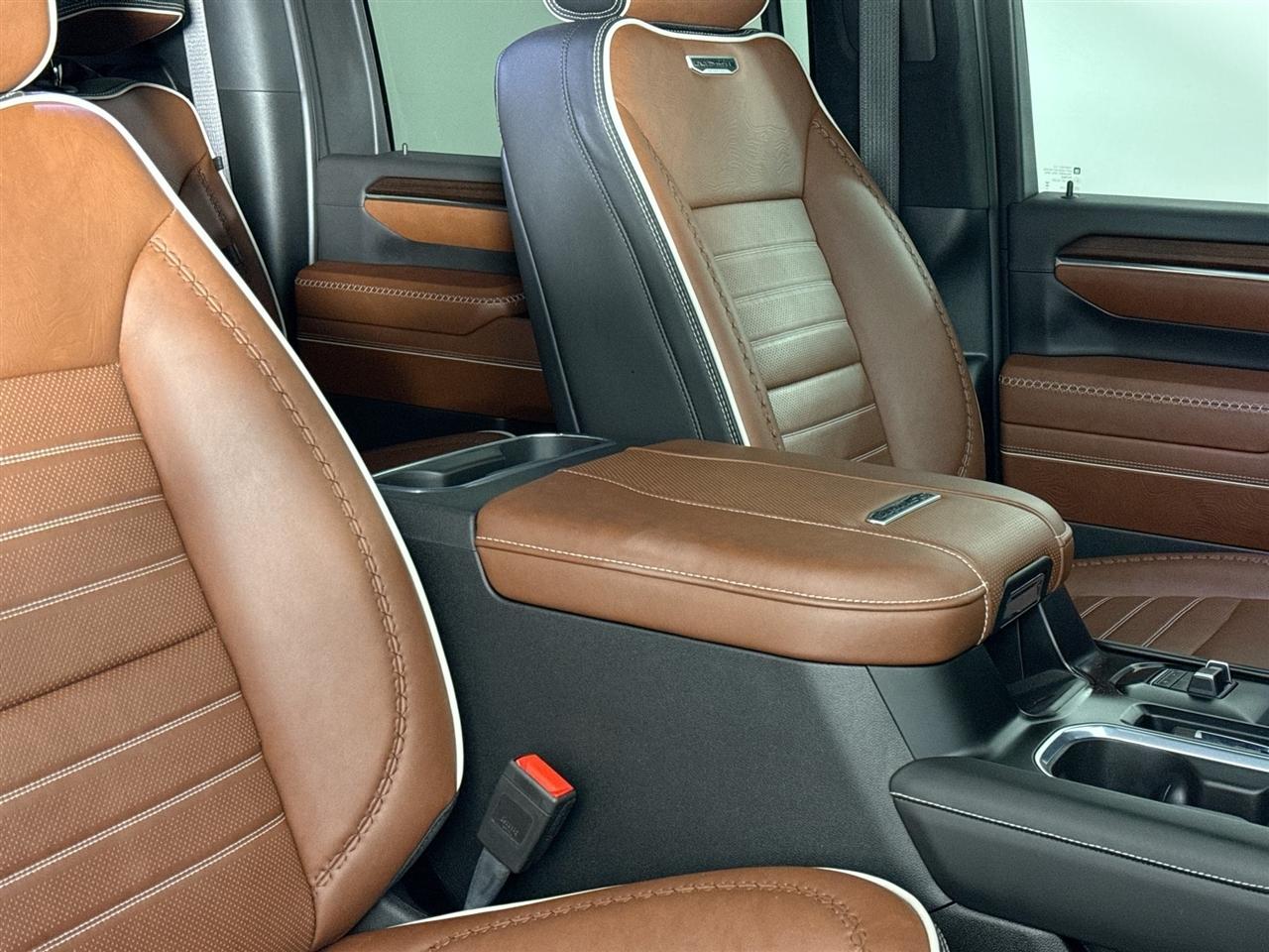GMC Sierra 2500HD 4WD Crew Cab 159" Denali Ultimate 2024