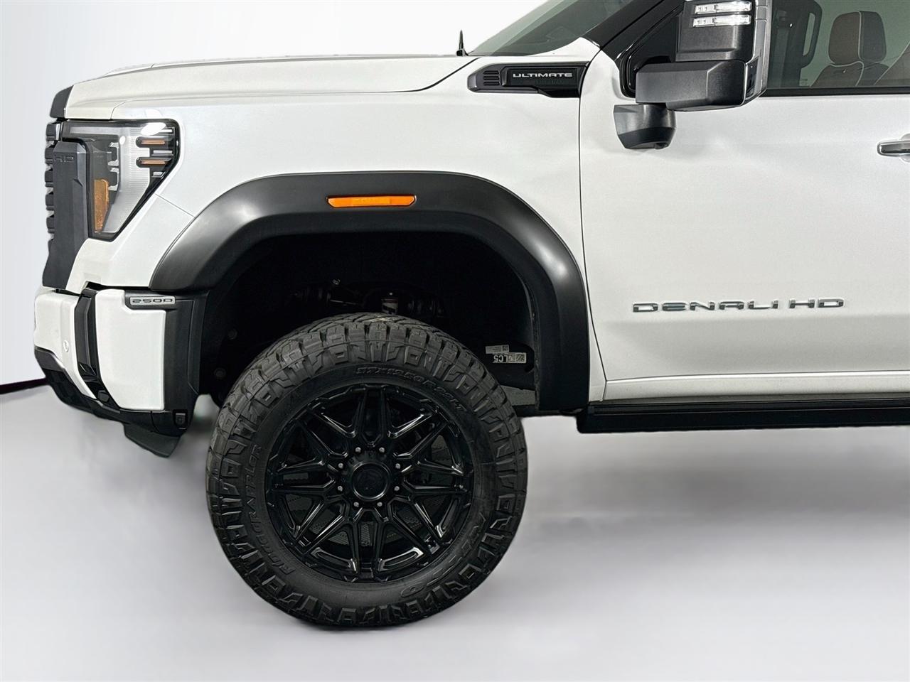 GMC Sierra 2500HD 4WD Crew Cab 159" Denali Ultimate 2024