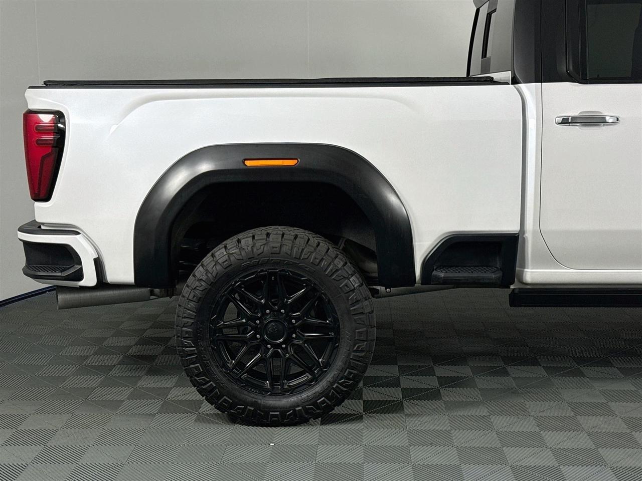 GMC Sierra 2500HD 4WD Crew Cab 159" Denali Ultimate 2024