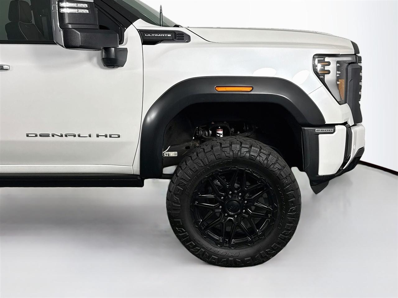 GMC Sierra 2500HD 4WD Crew Cab 159" Denali Ultimate 2024