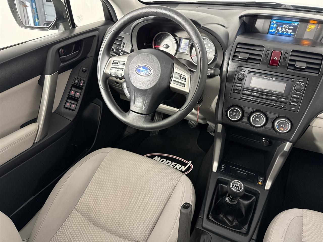 Subaru Forester 4dr Man 2.5i Premium PZEV 2015