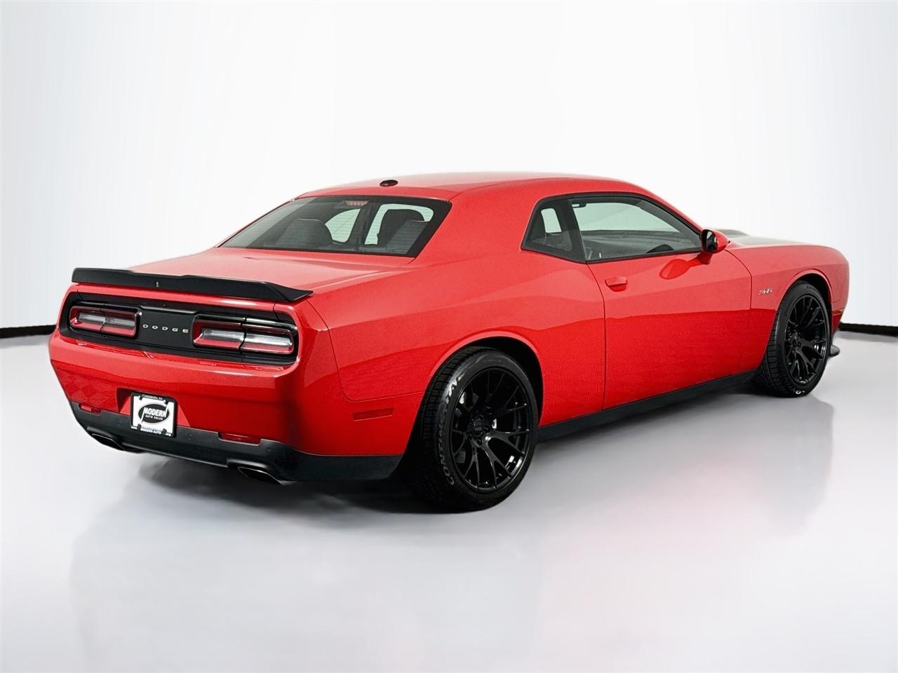Dodge Challenger R/T RWD 2023