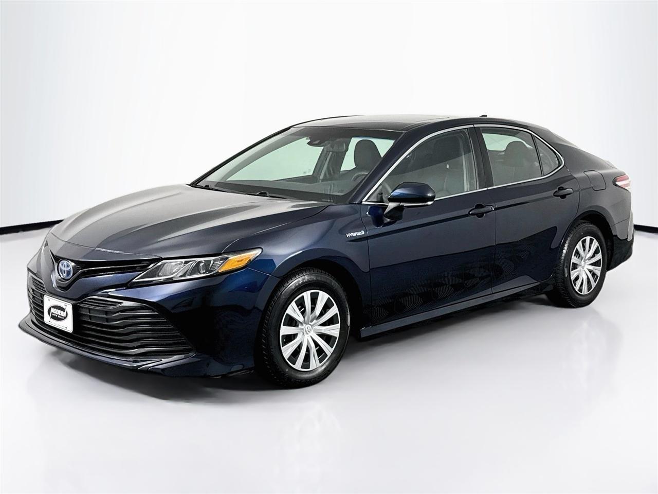 Toyota Camry Hybrid LE CVT (Natl) 2018