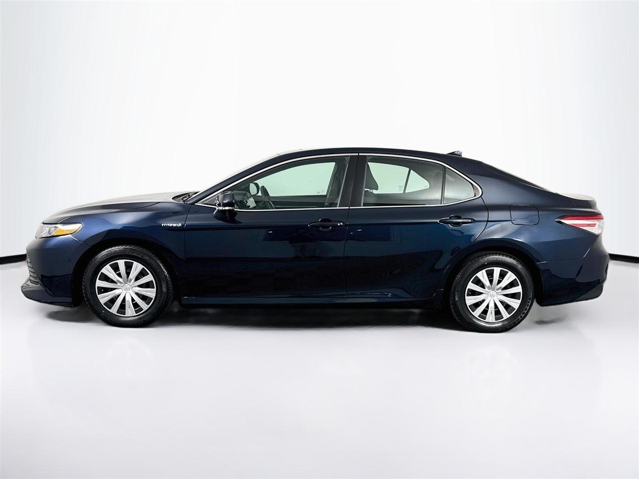 Toyota Camry Hybrid LE CVT (Natl) 2018
