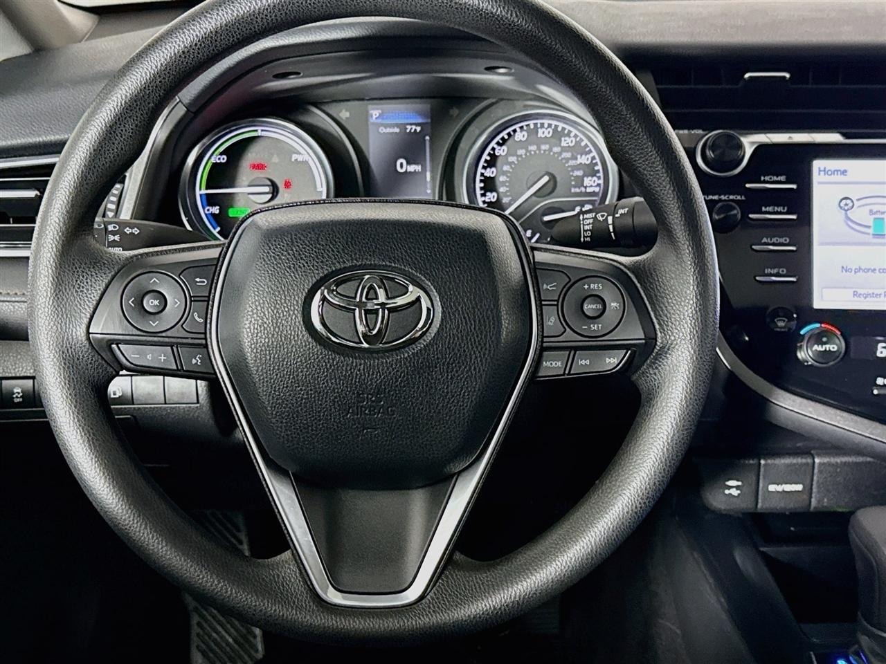 Toyota Camry Hybrid LE CVT (Natl) 2018