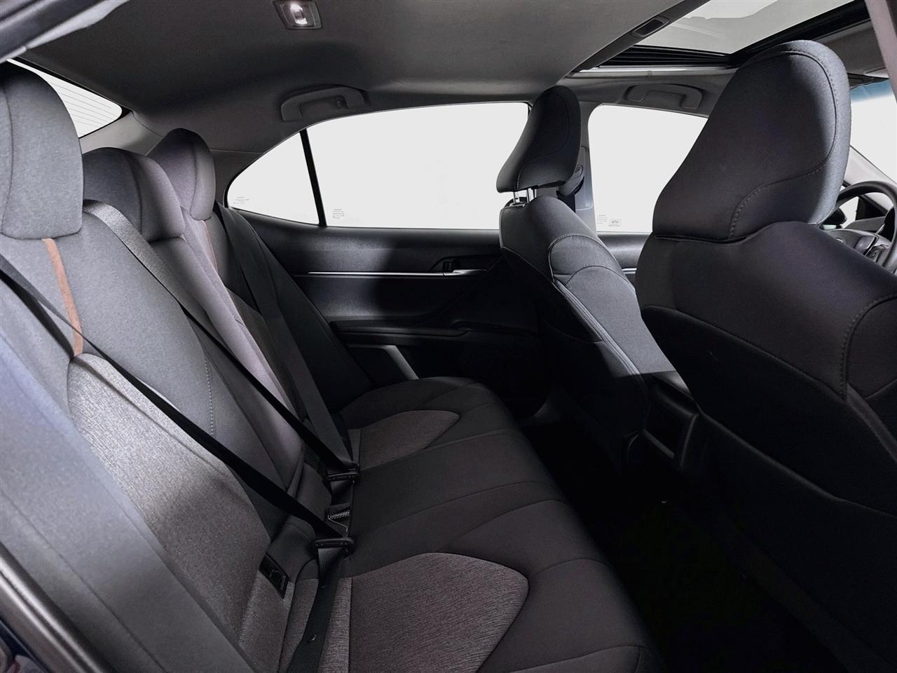 Toyota Camry Hybrid LE CVT (Natl) 2018