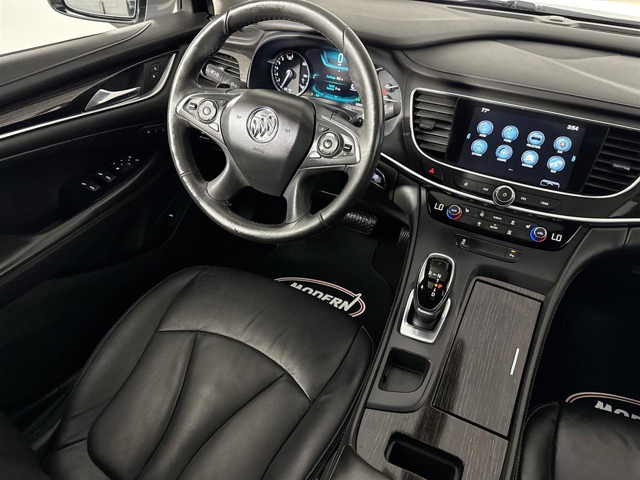Buick LaCrosse 4dr Sdn Essence FWD 2017
