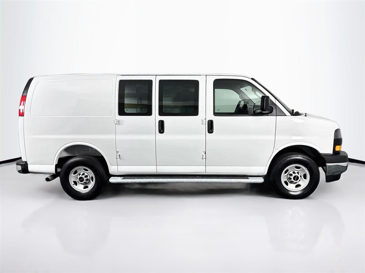 GMC Savana Cargo Van RWD 2500 135" 2025