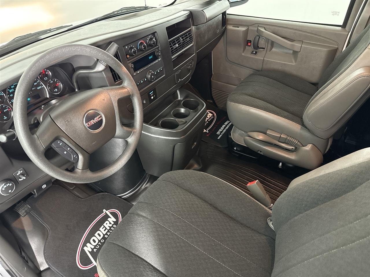 GMC Savana Cargo Van RWD 2500 135" 2025