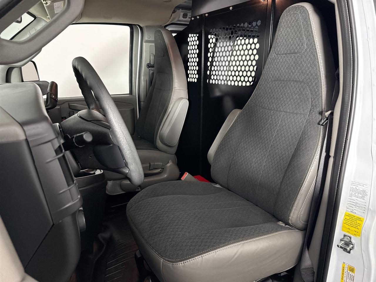 GMC Savana Cargo Van RWD 2500 135" 2025