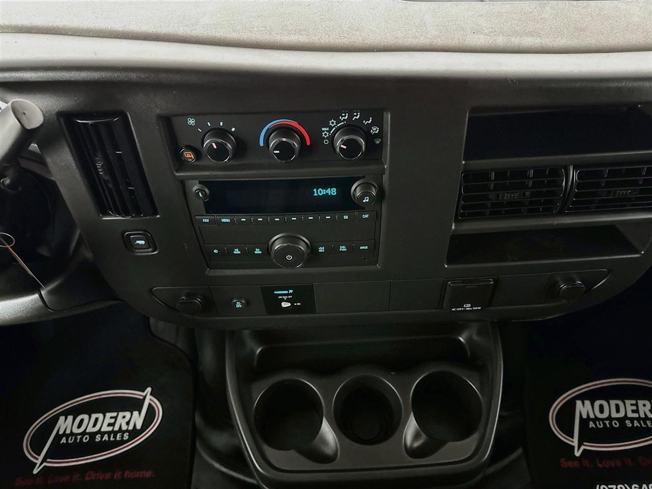GMC Savana Cargo Van RWD 2500 135" 2025