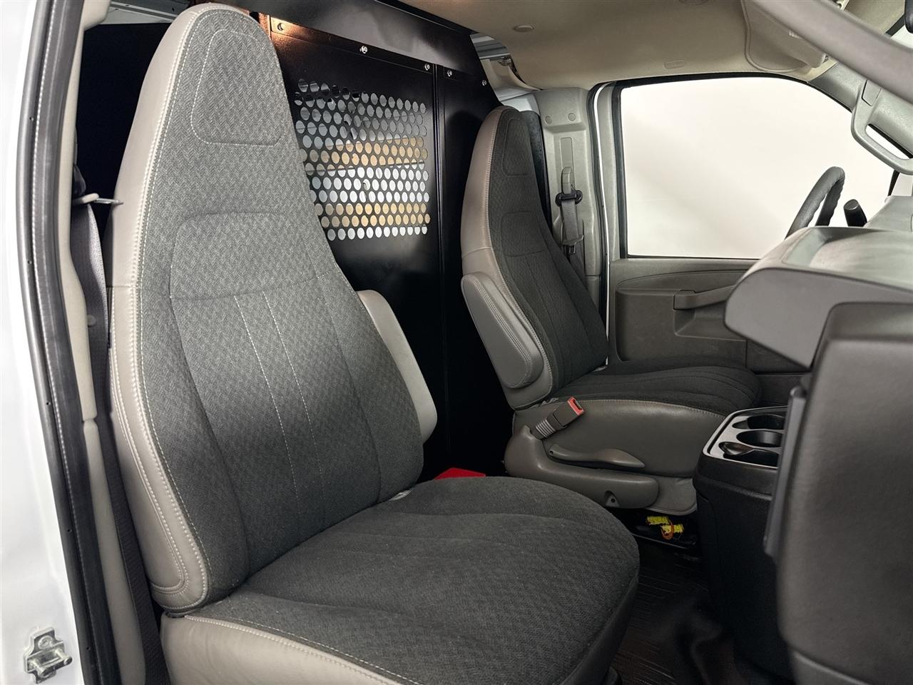 GMC Savana Cargo Van RWD 2500 135" 2025