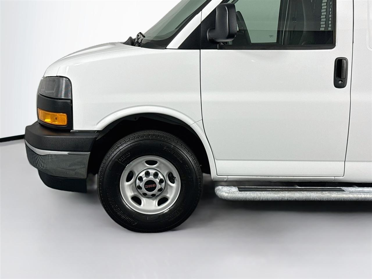 GMC Savana Cargo Van RWD 2500 135" 2025