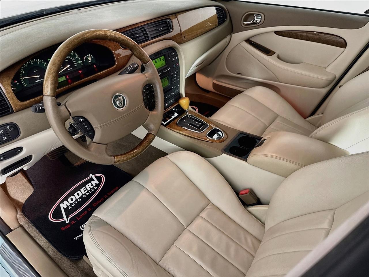 Jaguar S-Type 4dr Sdn V8 2003