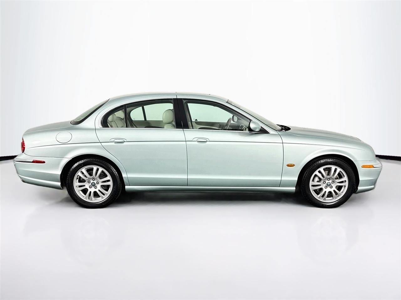 Jaguar S-Type 4dr Sdn V8 2003
