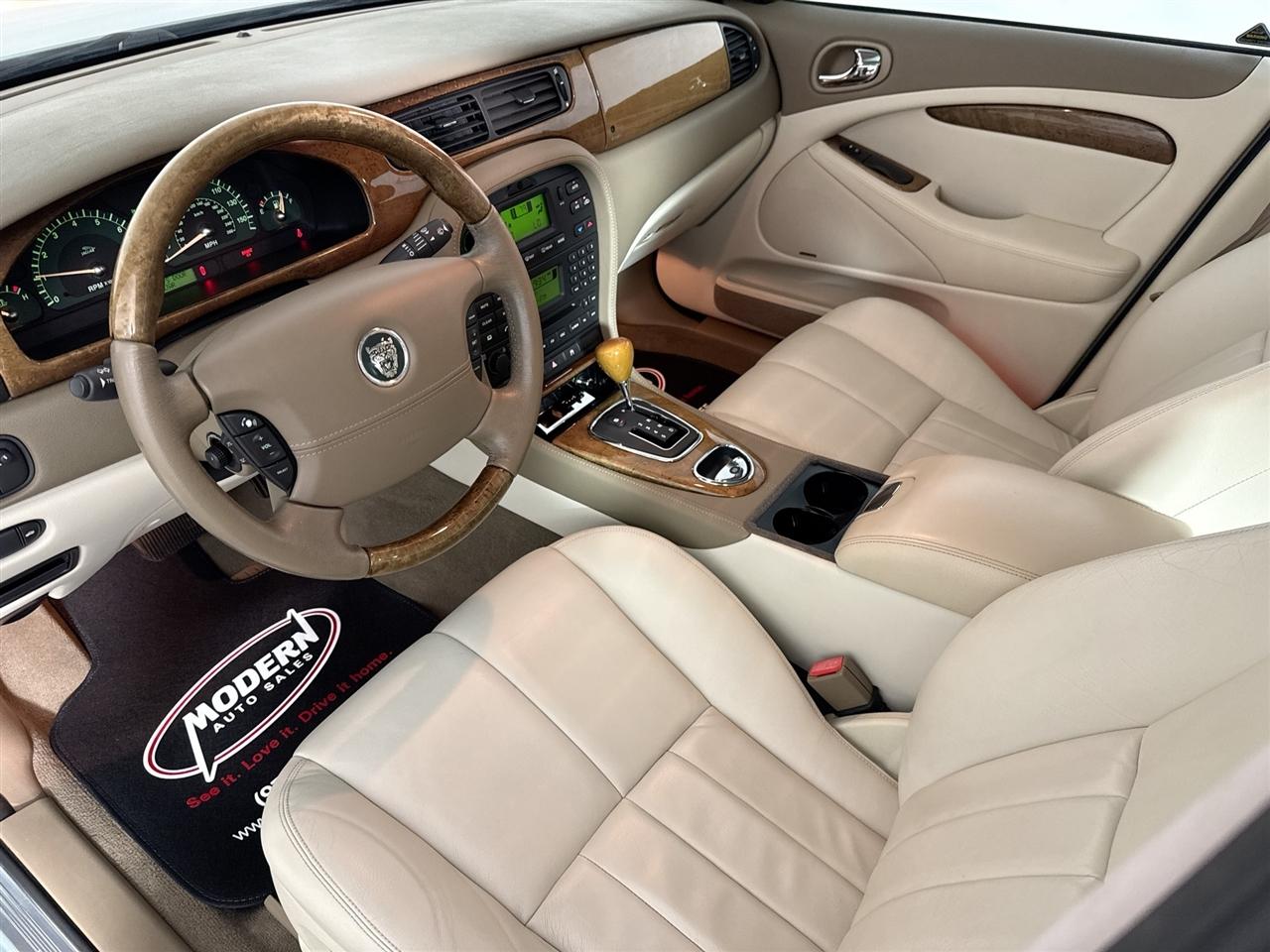 Jaguar S-Type 4dr Sdn V8 2003