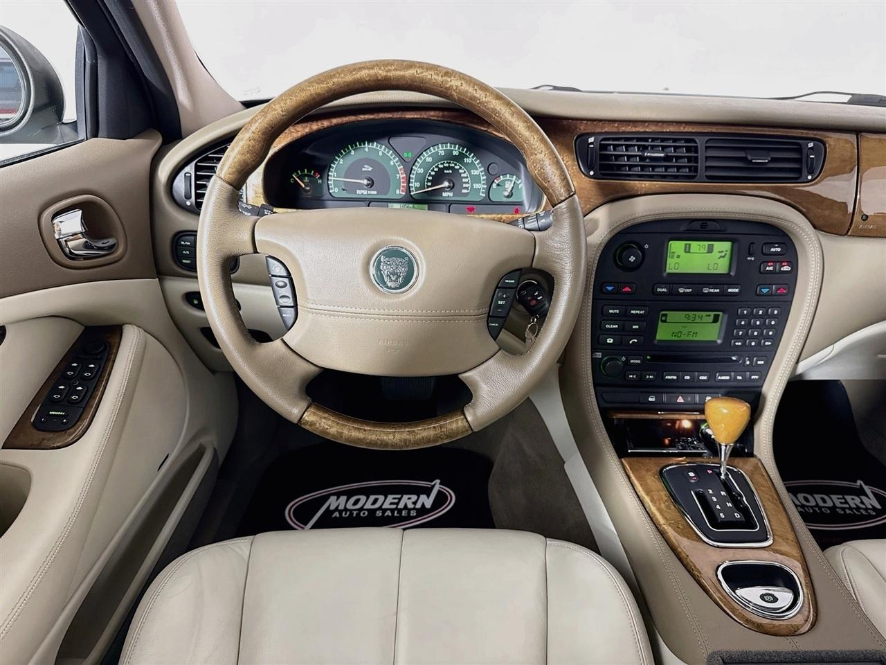 Jaguar S-Type 4dr Sdn V8 2003