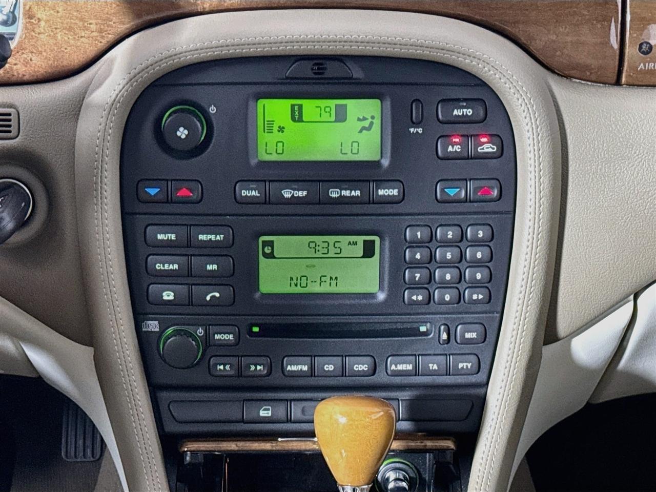 Jaguar S-Type 4dr Sdn V8 2003