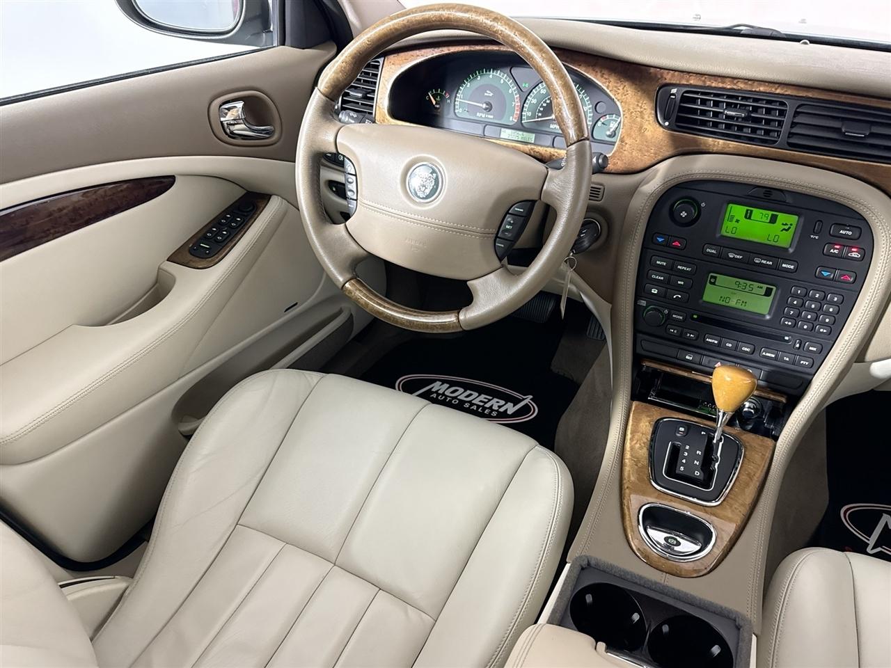 Jaguar S-Type 4dr Sdn V8 2003