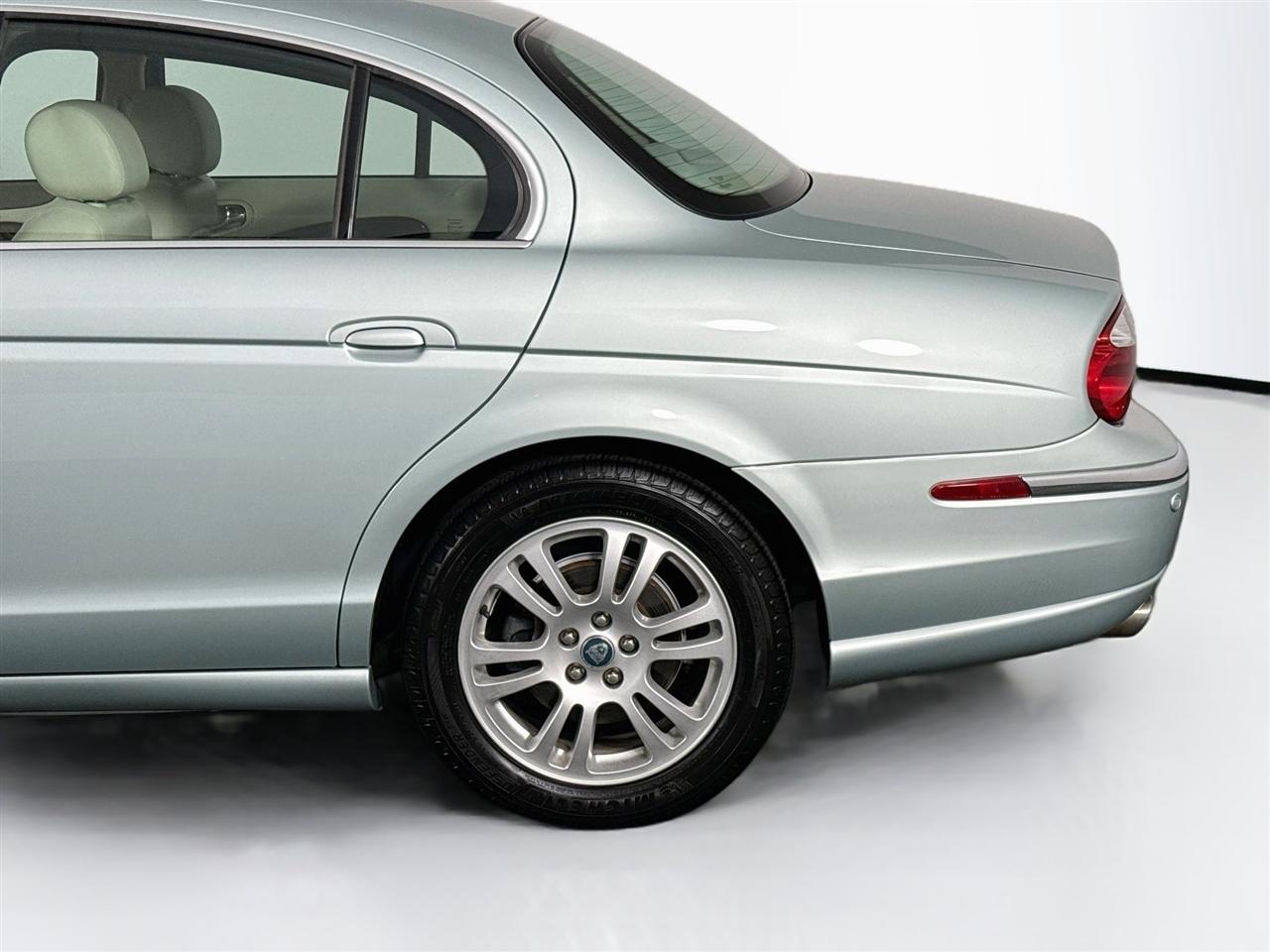 Jaguar S-Type 4dr Sdn V8 2003
