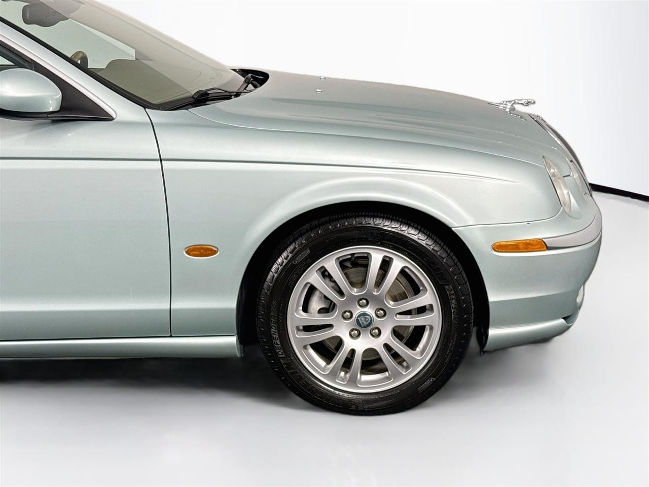 Jaguar S-Type 4dr Sdn V8 2003
