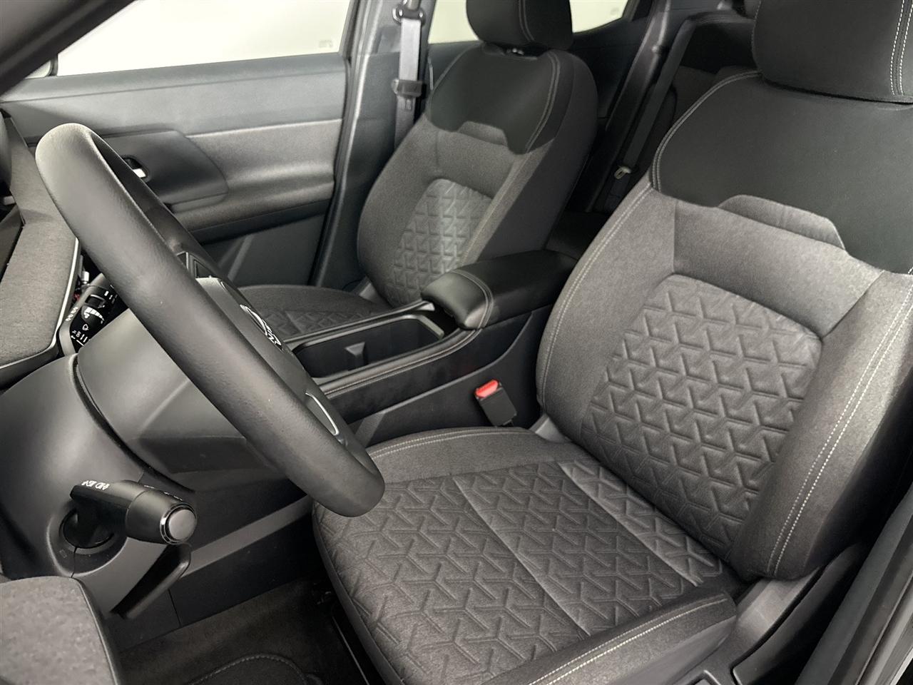 Nissan Kicks SV AWD 2025
