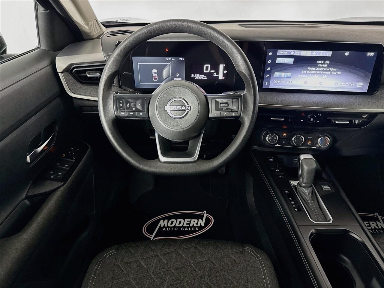 Nissan Kicks SV AWD 2025