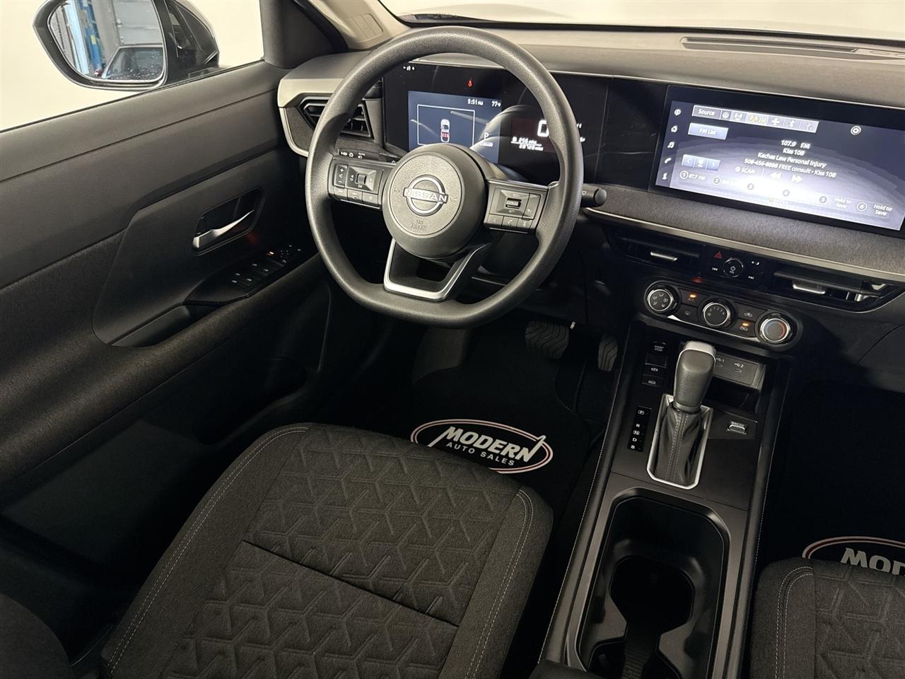 Nissan Kicks SV AWD 2025